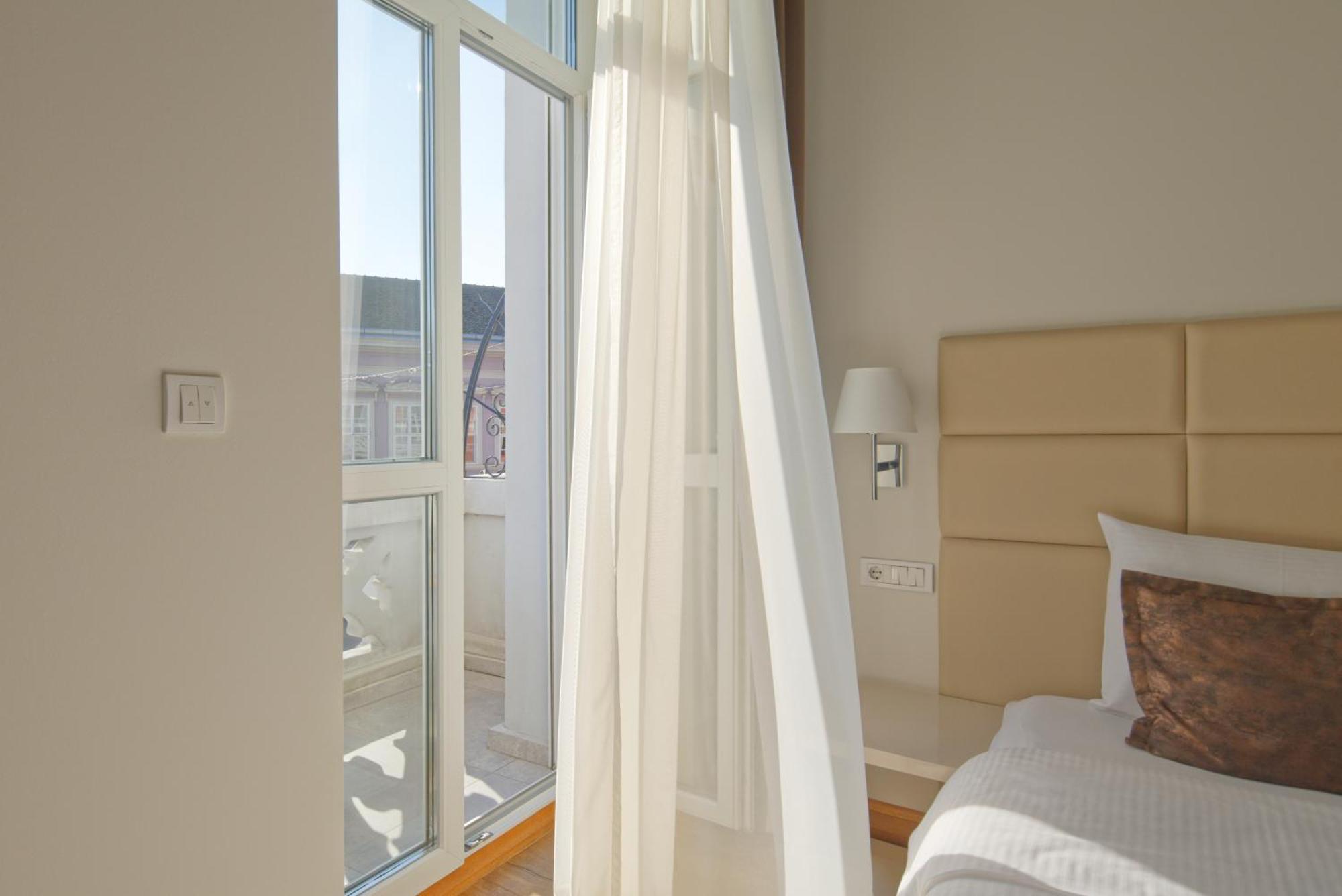 Lanterna Center 4*