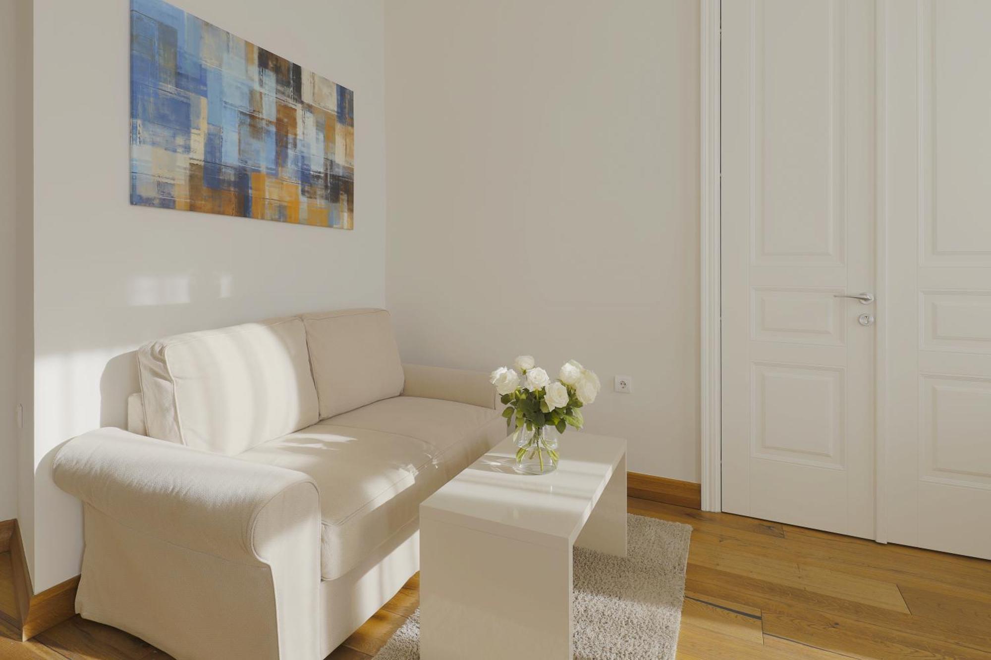 Lanterna Center Къща за гости Нови Сад