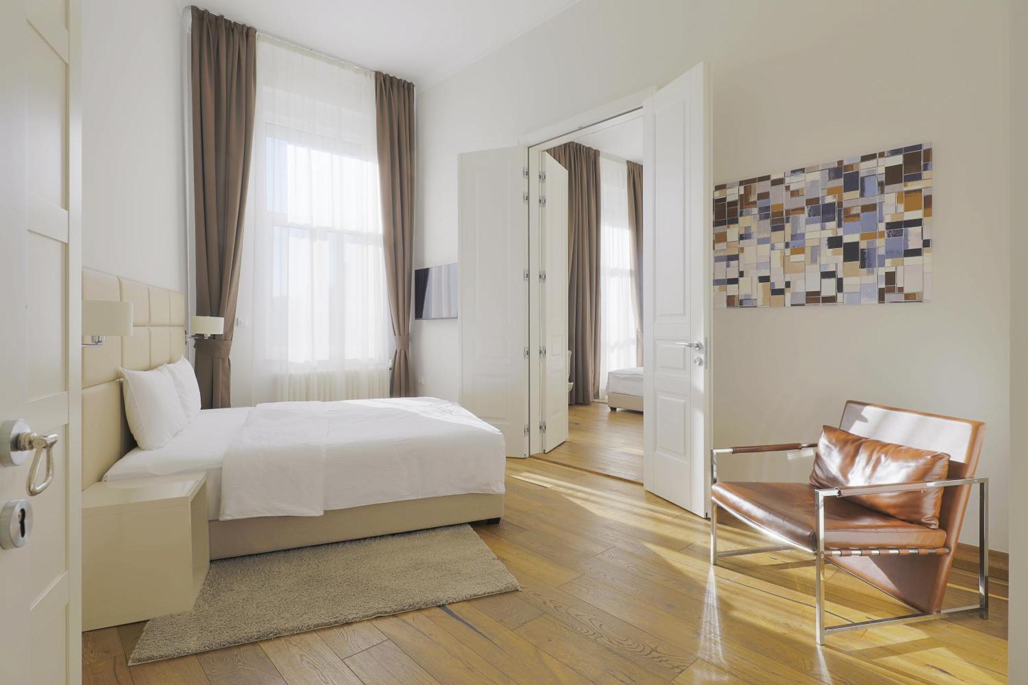 Lanterna Center 4*