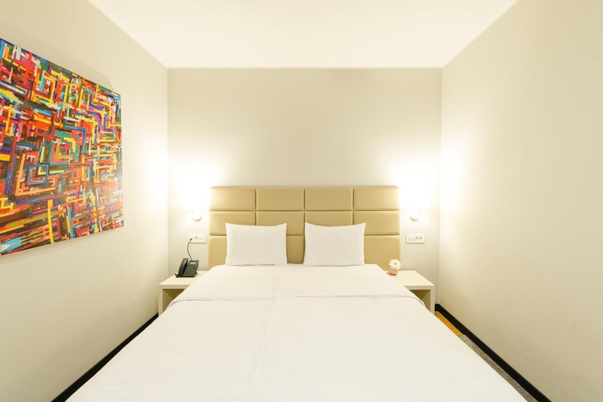 Konukevi Lanterna Center 4*