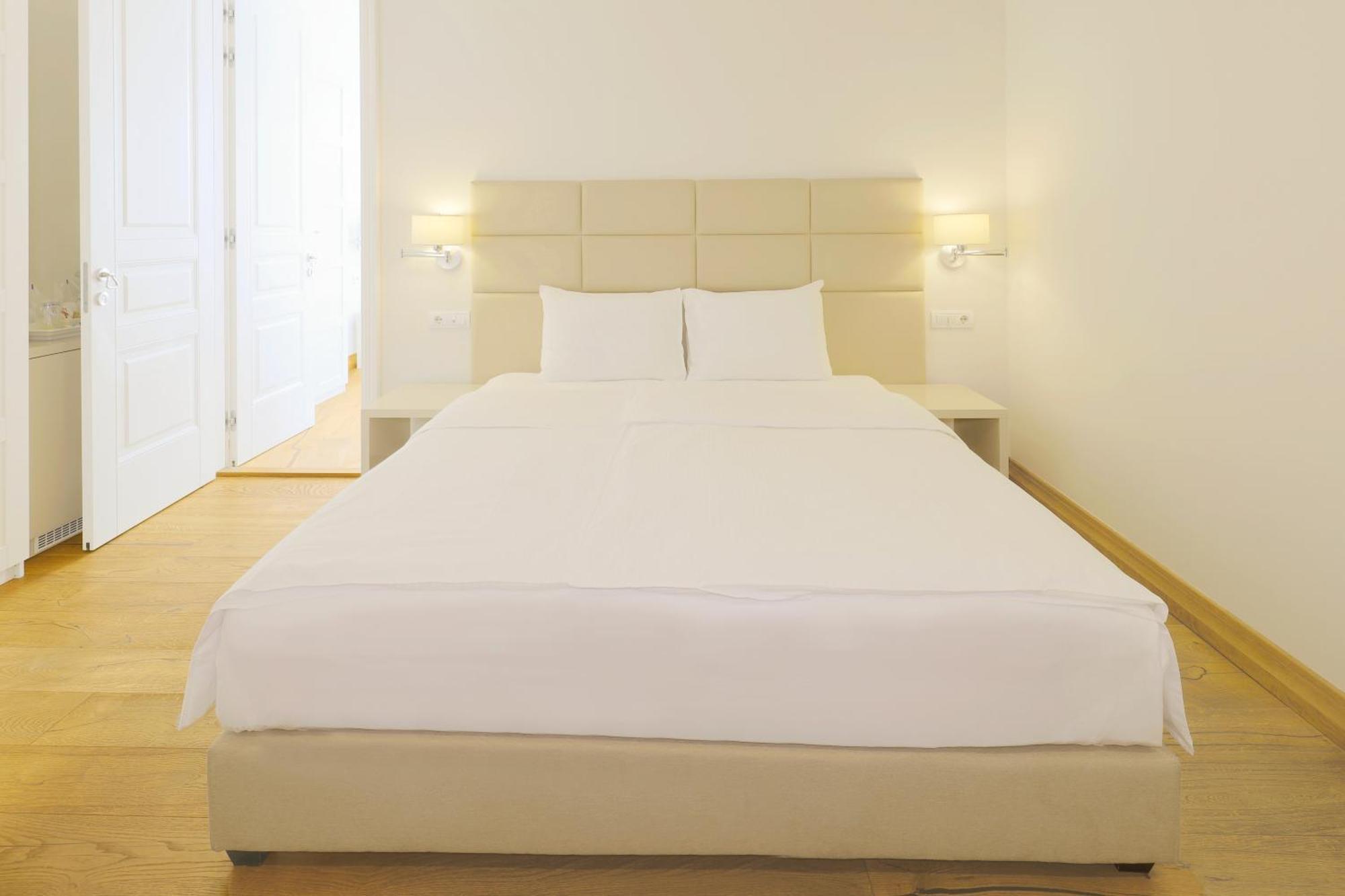 Konukevi Lanterna Center 4*